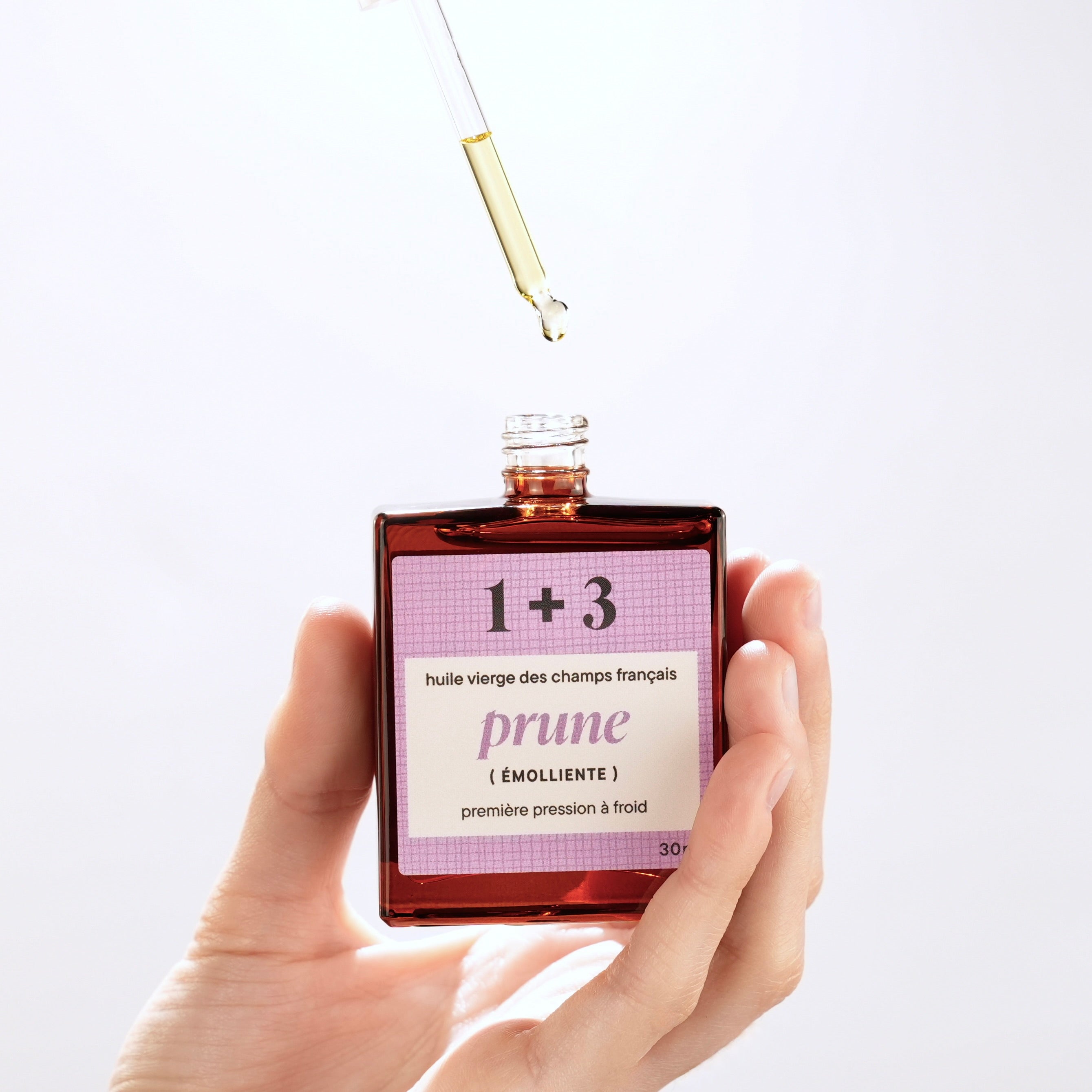 Focus sur l'huile de Prune et la pipette