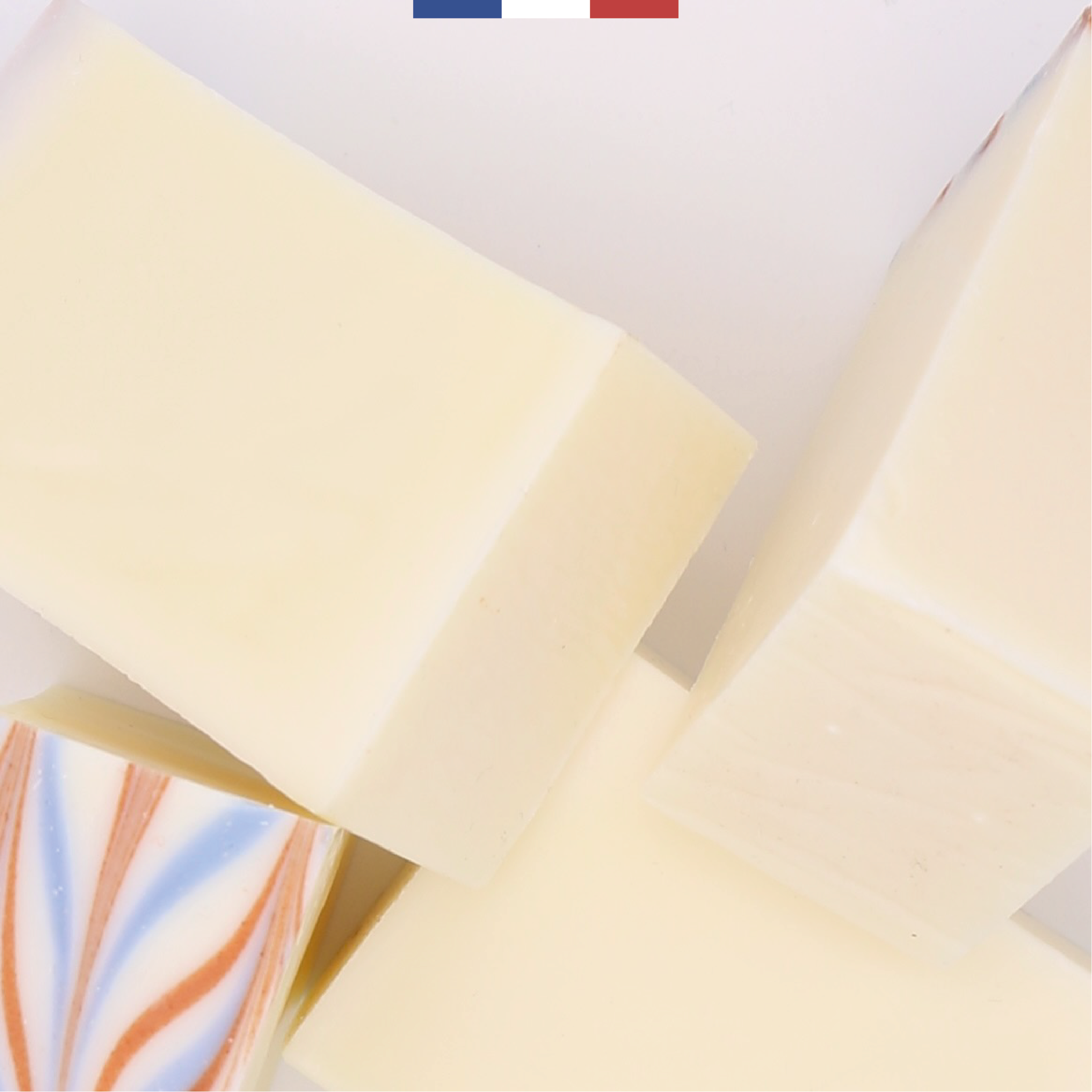 Savons doux Tournesol & Colza 1+3 sans emballage – texture brute et couleur naturelle du savon français